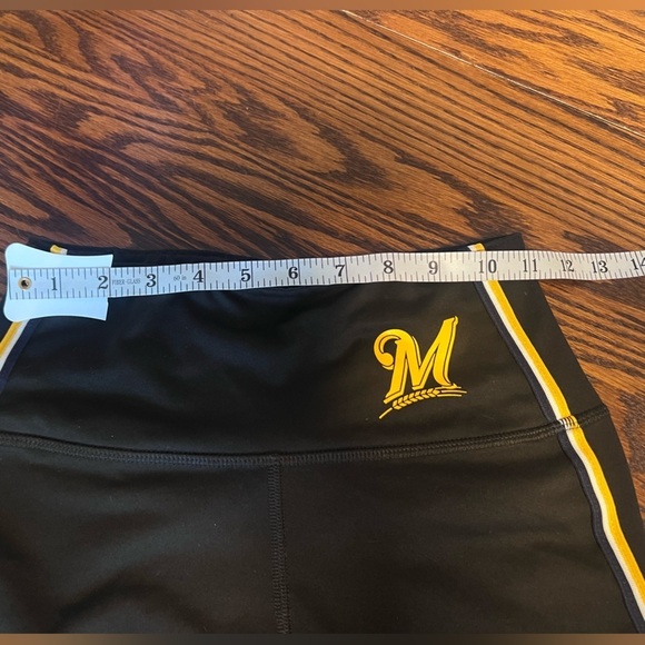 Milwaukee brewers Victoria’s Secret PINK cropped leggings​​​ - Picture 6 of 7